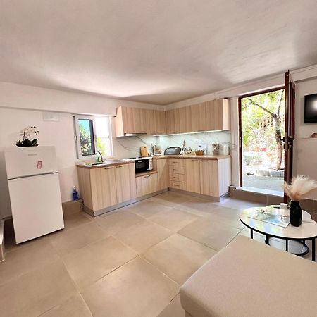 Petra Oliva Apartment เดอร์มี ภายนอก รูปภาพ