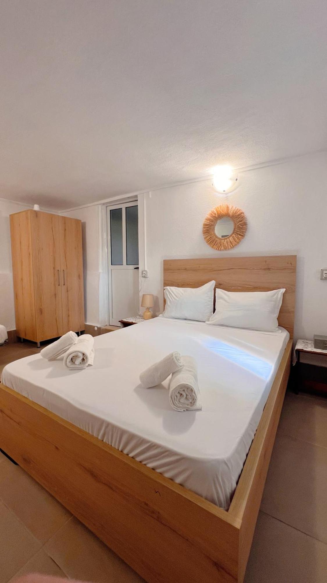 Petra Oliva Apartment เดอร์มี ภายนอก รูปภาพ