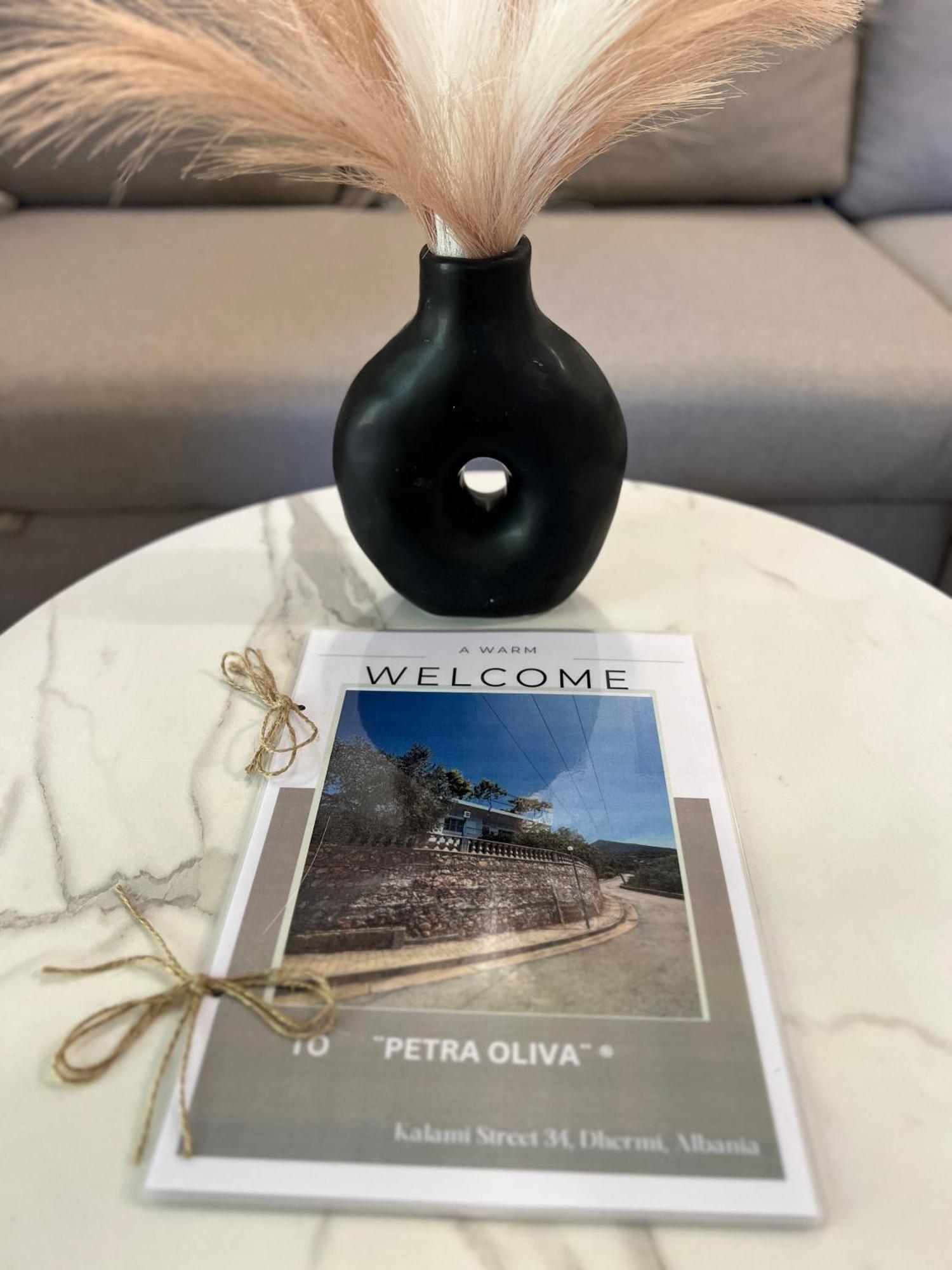 Petra Oliva Apartment เดอร์มี ภายนอก รูปภาพ
